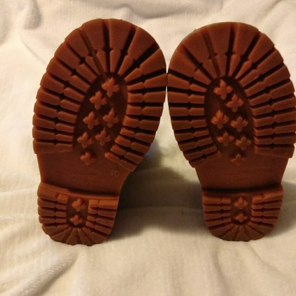 WATERPROOF Boots - Picture 5 of 6